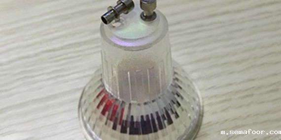 铜钉与玻璃粘接，使用金属强力结构胶牢固性更好