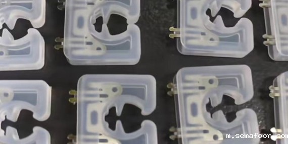 未成形硅胶包金属用什么粘附力高？硅胶包金属胶水应用解决