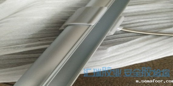 汇瑞pp粘合剂解决汽车装饰问题，汇瑞为您建言献策