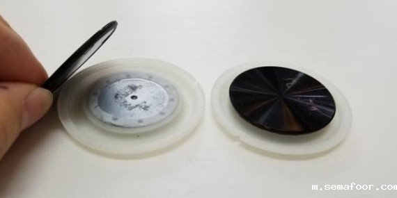 什么胶水可以粘硅胶和塑料