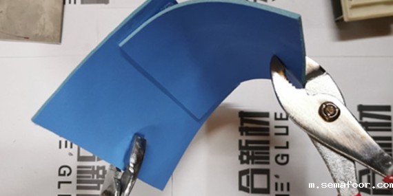 抗震动快干胶水，韧性好，粘接更牢固