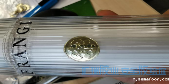 看汇瑞快固ab胶解决化妆品包装瓶亚克力和塑料粘接难题