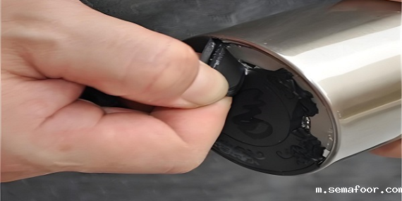 快干硅胶胶水可以粘不锈钢和硅胶吗？