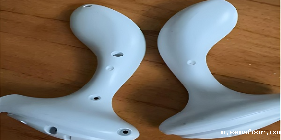 液态硅胶包pc材质不粘怎么办？