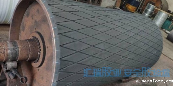 汇瑞橡胶修补剂应用，可用于滚筒包胶修补