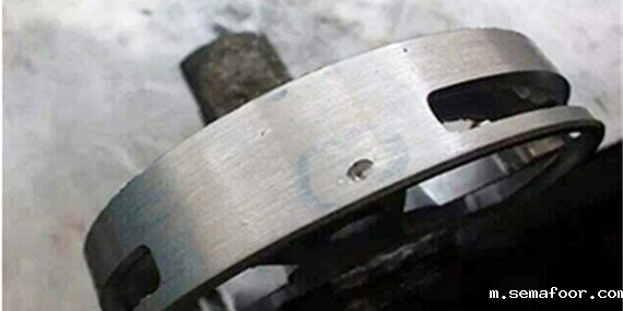 汇瑞耐高温环氧胶解决陶瓷管和铜螺丝粘接问题