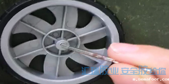 金属粘abs用什么胶水？用汇瑞5秒初固高强度金属粘塑料快干胶