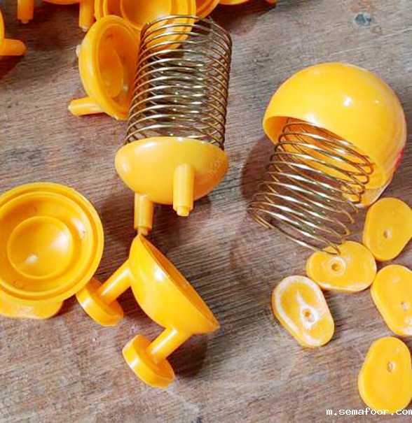 PP胶水厂家告诉你粘PP塑料用普通胶水粘不牢的原因