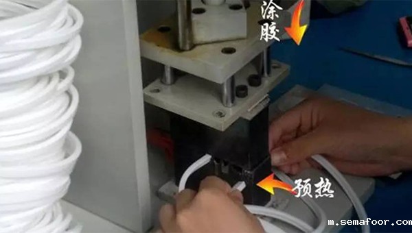 对粘型硅胶胶水