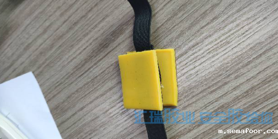 汇瑞弹性硅胶胶水帮助设备公司解决纺织纤维与硅胶粘接难题