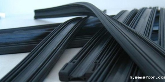 pvc粘接什么胶又快又牢固？使用粘塑料快干胶可得到理想效果