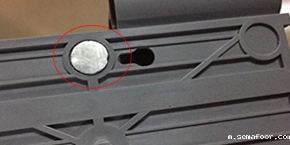 金属粘塑料用什么胶又快又牢固？金属粘塑料快干胶应用解决