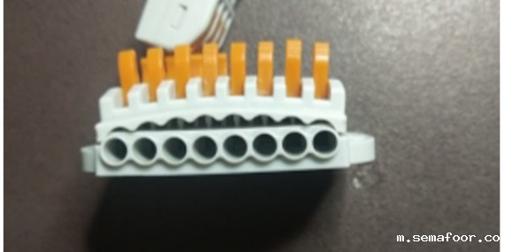 汇瑞粘PC胶水帮助客户解决接线灯粘接问题