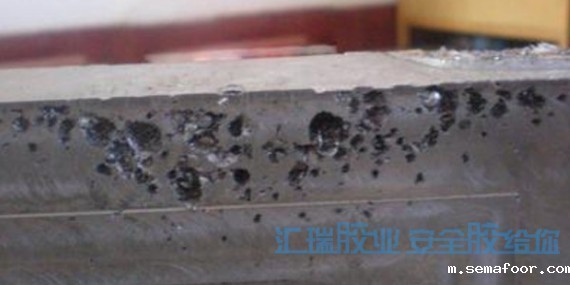 看汇瑞铝板砂眼修复胶怎么帮助客户解决问题