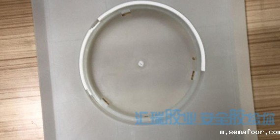 汇瑞PP快干胶水帮助名冠电子有限公司解决灯座粘接问题